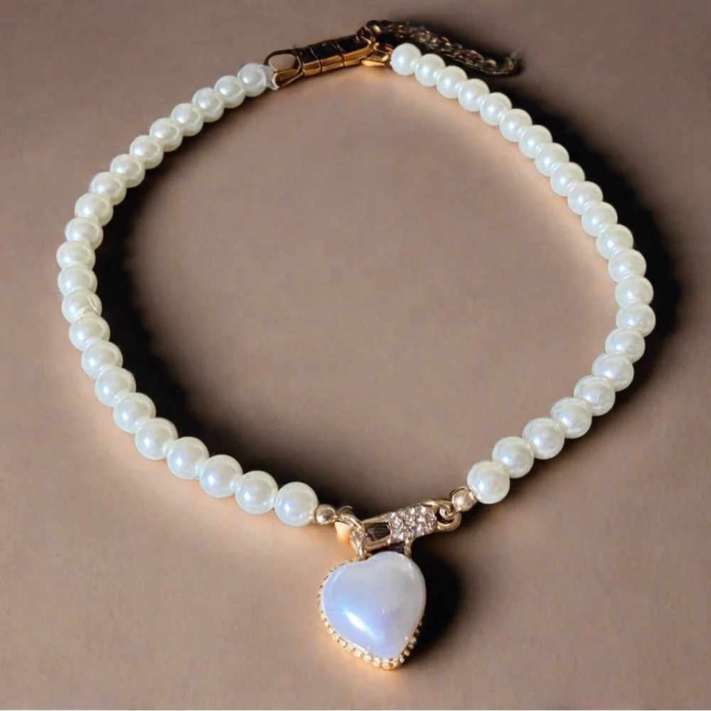 Bark Fifth Avenue – Heart & Pearl Pet Necklace Rhinestone Clasp Size Large
